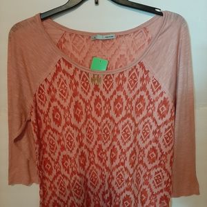 Pink medium sleeve shirt